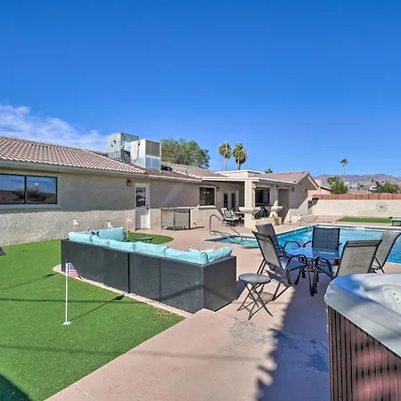 Putting Green And Pool Table Lake Havasu City Gem!-2