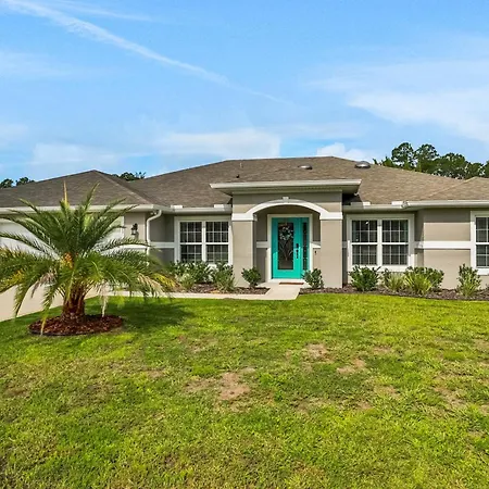 Spacious Home With Private Hot Tub, Firepit, Grill And 3 In 1 Game Table-2