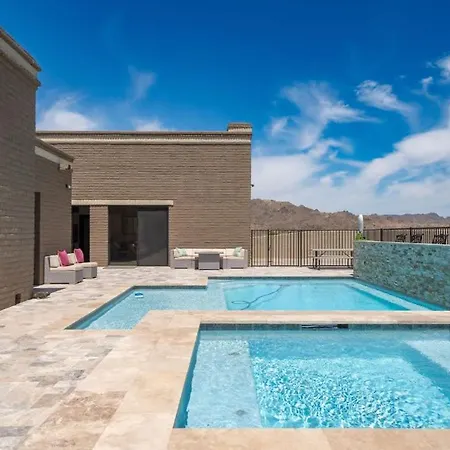 Eagles Lair, Pool & Views!-3