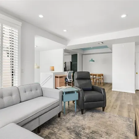 Modern & Uncluttered-2