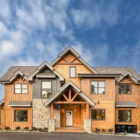 Laughing Pines - Luxury Mountain Escape With Pool-3