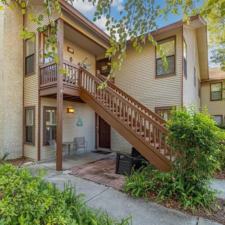 Harbour Oaks #401-2