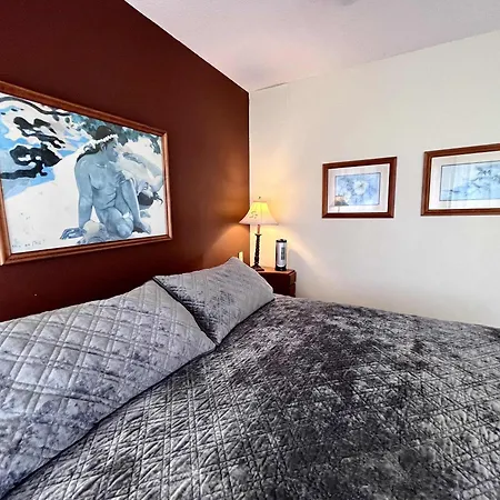 Kona Isle Oceanfront Condo-2