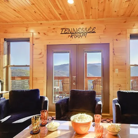 Majestic Mountain Views: Sevierville Escape!-3