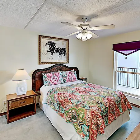 Suntide III Condominiums-3