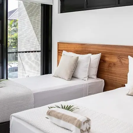 Azure Port Douglas - Luxurious & Modern-3