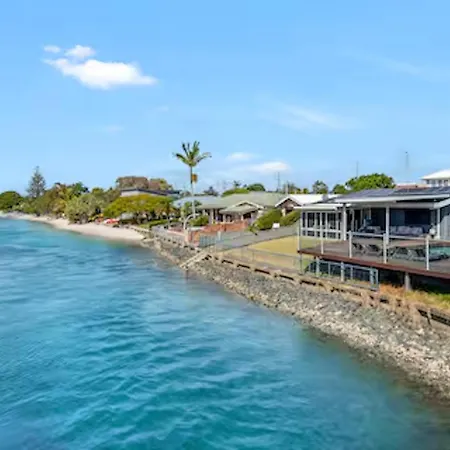 Spacious Palm Beach Home Near Creek, Beach & Cafes-2