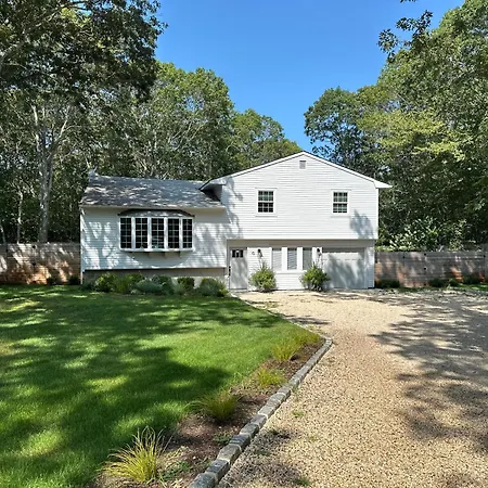 Cozy East Hampton Home 4 Beds, 3 Baths-3