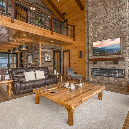Skyfall Lodge By American Patriot Getaways-3