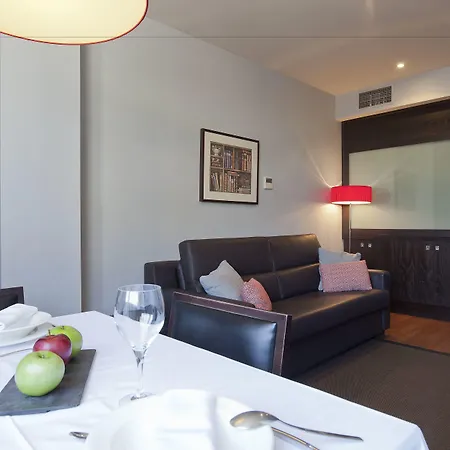 Suites Center Barcelona-3