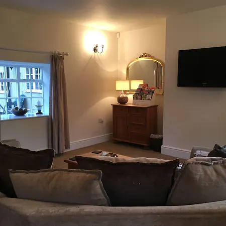 Bridge Farm Hotel-2