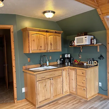 Cozy Cove Inn-2