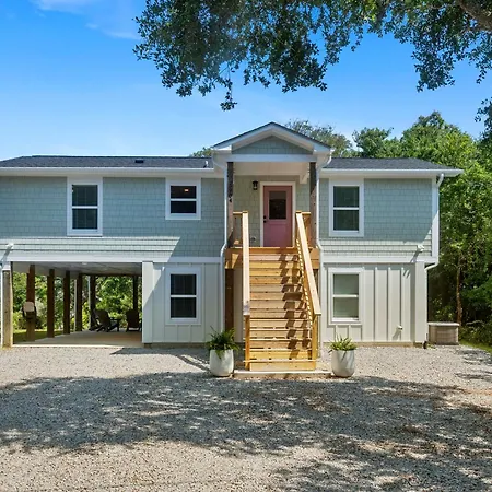 High Tide Hideaway By Emerald Isle Realty-3