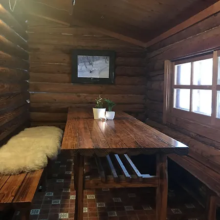 Niseko Backcountry Lodge-3