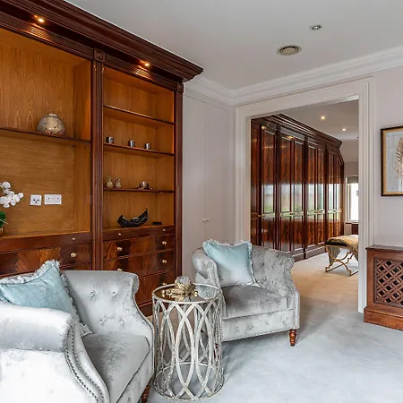 Aval Stunning 6-Bed House Near Harrods In Knightsbridge-3