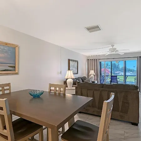 Crescent Royale Condominiums108-2