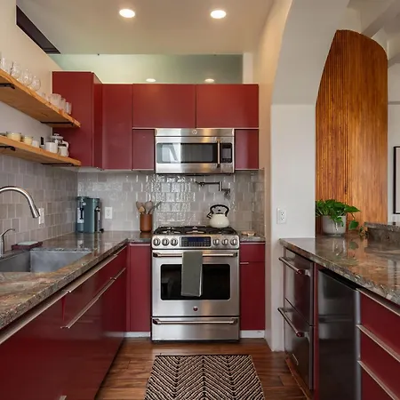 Ocean-View 1Br Condo In Historic Cooper Arms-3