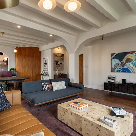 Ocean-View 1Br Condo In Historic Cooper Arms-2