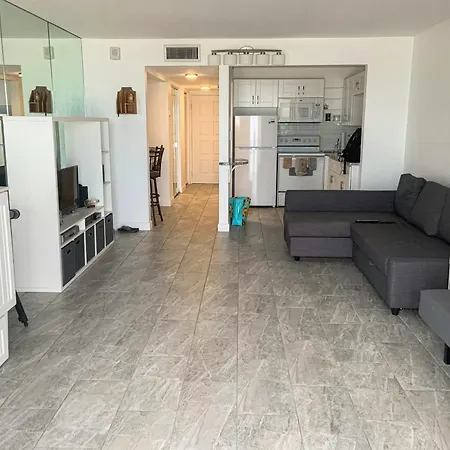 Beachfront Studio With Shared Pool And Tennis Courts-2