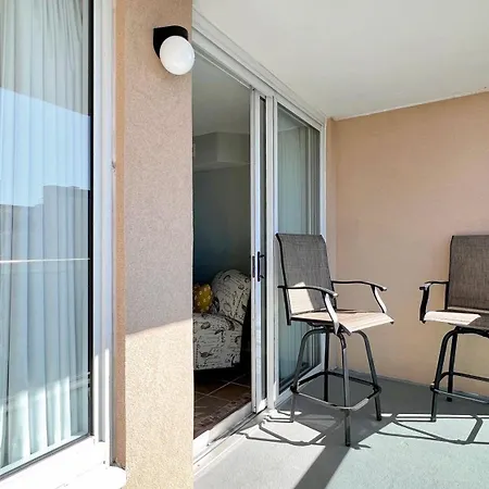 Malibu Pointe - 602-3