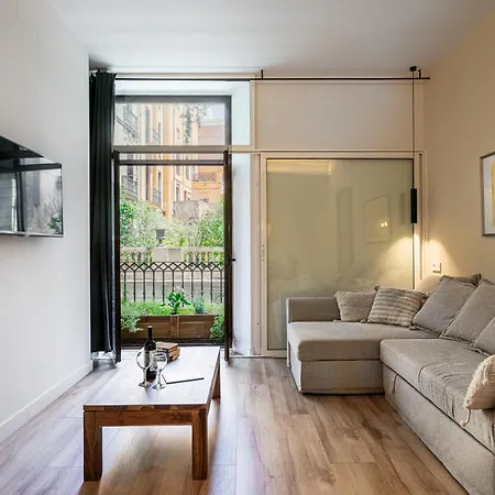 Happy Apartments-2