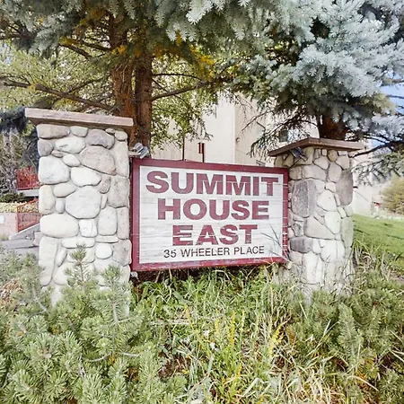 Summit House East 112-2