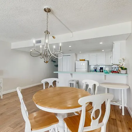 Chateaux Sunset Suites 408-2