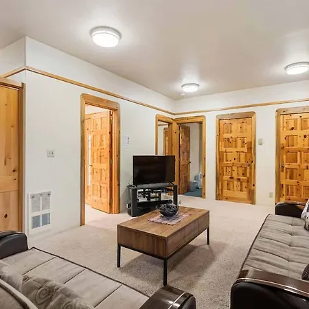 Bear Ridge Cabin - Pacific Retreats-3
