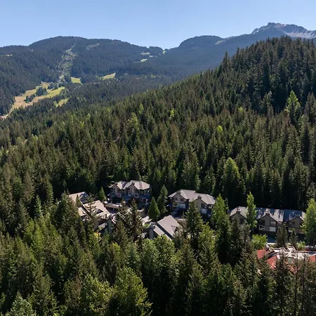 3Br In Whistler Creek Ridge, Ski In, Ski Out, Private Hot Tub, Wood Burning Fireplace, Private Garage-3