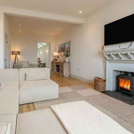 4 Bed In St. Ives Oc-P31118-3
