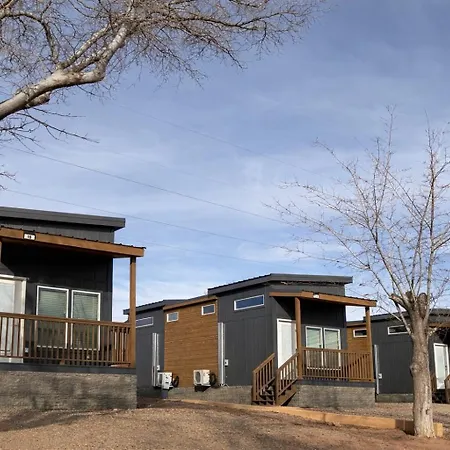 Page Lake Powell Campground - Tiny Home King Room-2