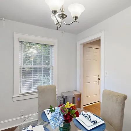 3 Mi To Dtwn Charlotte! Quiet Haven W/ Fenced Yard-2