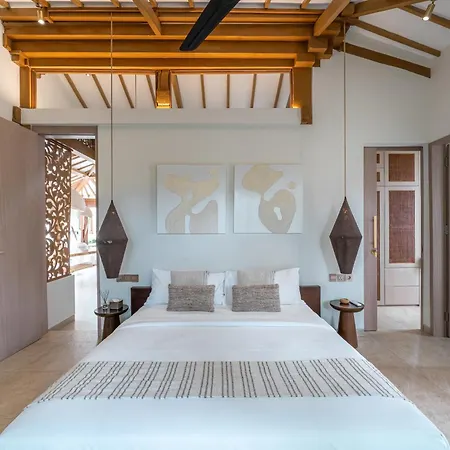 Villa Pande - 3Br With Lagoon Pool & Sauna Retreat-2