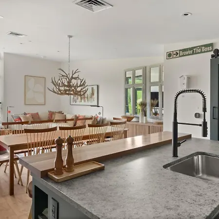 420 Lodge At Spruce Peak New Treehouse Unit 3 Bed Sleeps 10-3