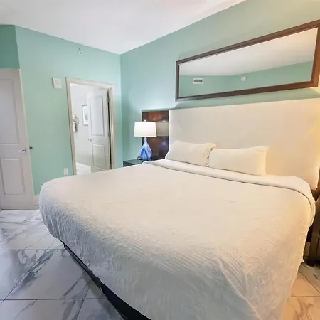Amazing Beachfront Condo With Nice Hot Tub & Pools-2