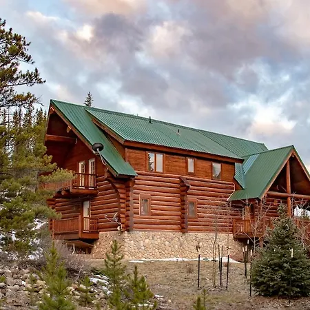 Elk Meadow Lodge: Luxury Log Home, Hot Tub-3