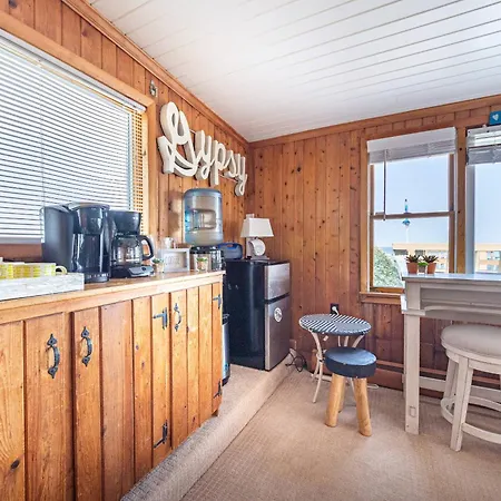 Gypsea Rose - Southern Shores, Oceanfront, Ocean View, Hot Tub, Pets Ok, Flex Stays-3