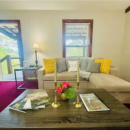 Trout Lily Cabin - Giant Spa Tub & Peaceful Location-2