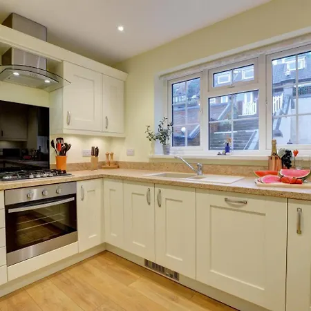 3 Bed In Whitby Oc-W018-2
