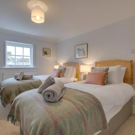 3 Bed In Swanage Oc-Wy463-3