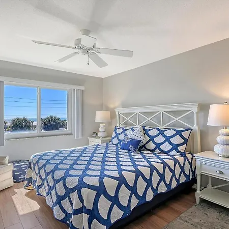 Crescent Royale Condominiums 311-2