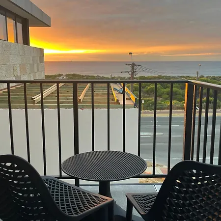 Beach House Perth-2