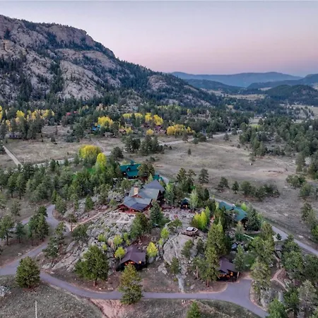 Aspen Falls - 30-Acre Luxury Estate Rental 20-Ncd0226-3