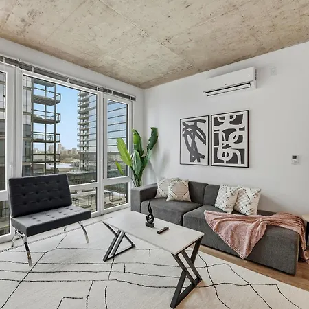 Envitae Hotel 4Br Modern Sleek Apartment-3