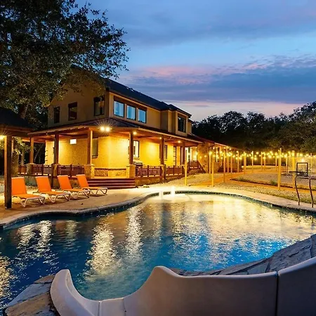 Pool Sim Pickleball Mini Golf Sleeps 24-3
