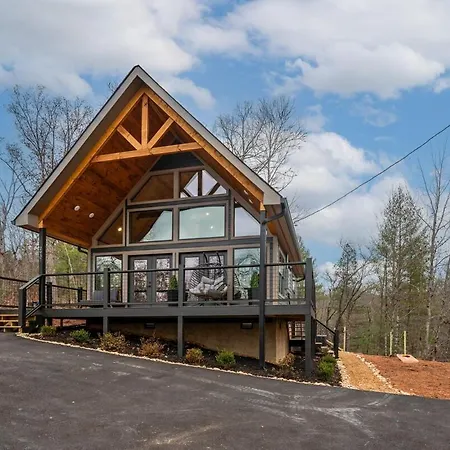 Modern, Cozy Cabin With Views And Hot Tub-3