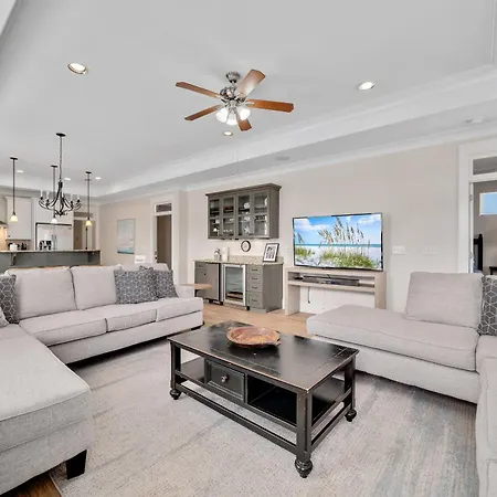 Tuxedo Flats By Gsvr - Beachside With Dual Living Areas & Backyard With Pools - Free Activities And Golf-3