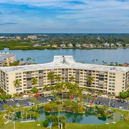 Harbor Towers- 514-3