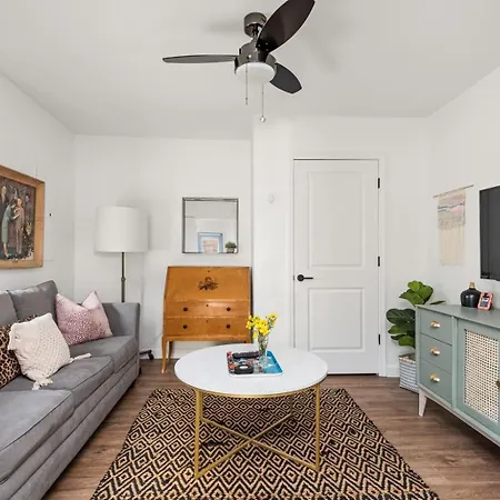 Private Guest House With Fenced Yard In Walkable East Nashville-3