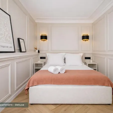 Poeticstay - Louvre - Aboukir-3
